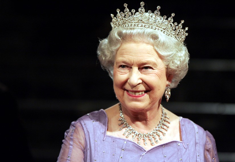 Королева Елизавета II выступила против дискриминации