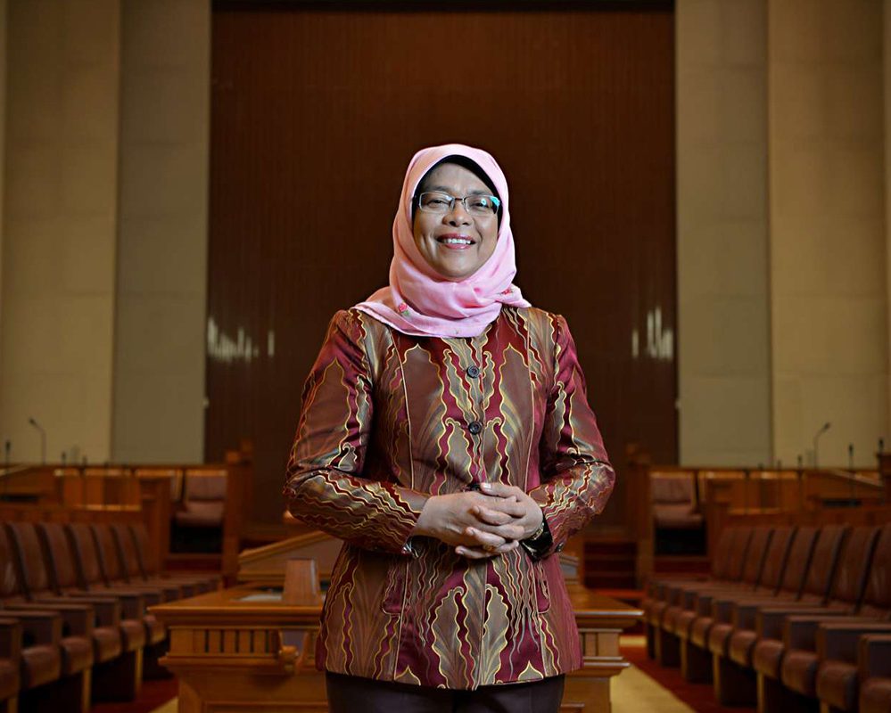 Президентом Сингапура впервые избрана женщина
